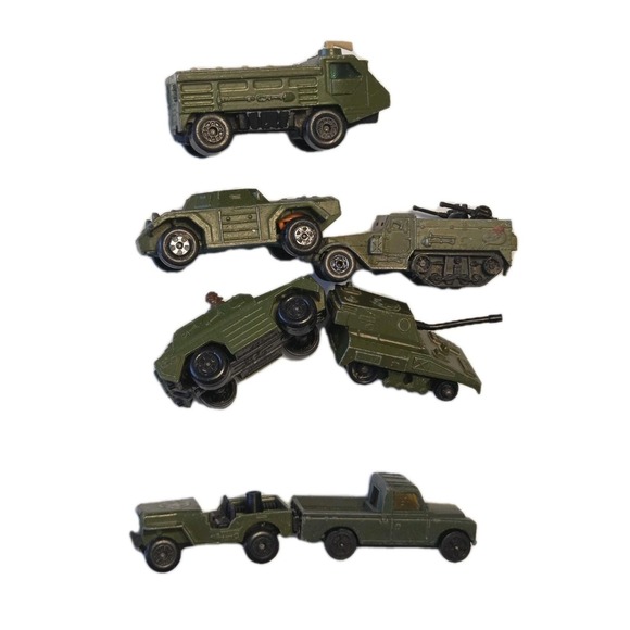 Vintage Lesney Matchbox Lot of 7 Military Vehicles Corgi Jeep - Picture 4 of 5